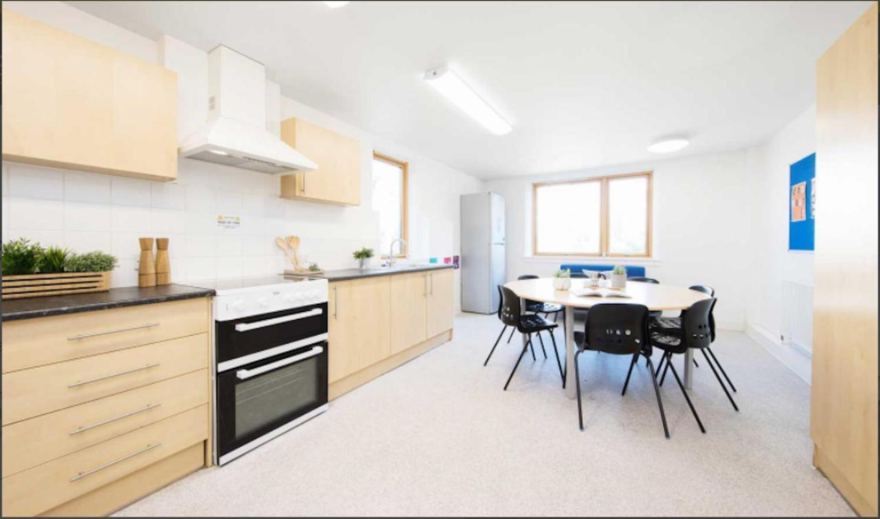 1 Night Free Comfortable Ensuite Rooms, Gillingham - Sk Hoo Экстерьер фото