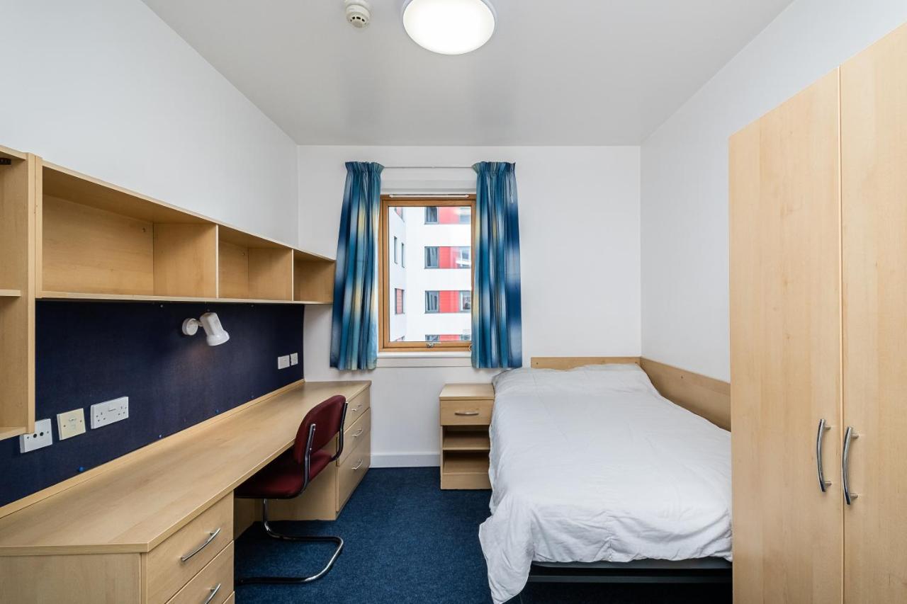 1 Night Free Comfortable Ensuite Rooms, Gillingham - Sk Hoo Экстерьер фото