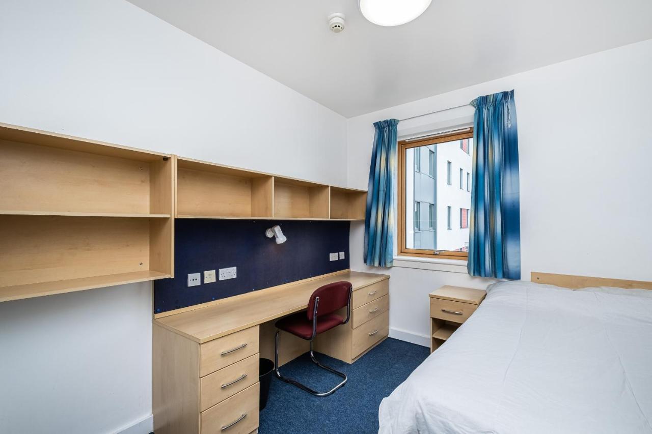 1 Night Free Comfortable Ensuite Rooms, Gillingham - Sk Hoo Экстерьер фото