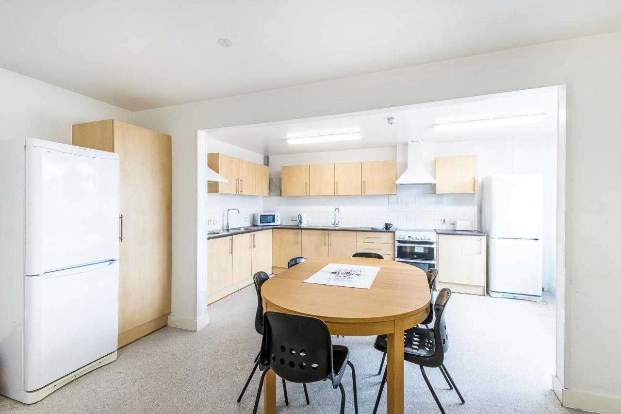 1 Night Free Comfortable Ensuite Rooms, Gillingham - Sk Hoo Экстерьер фото